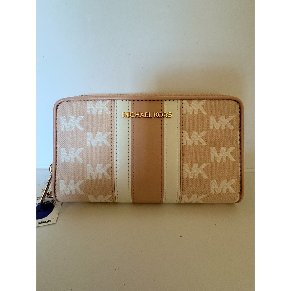 Michael Kors Blush Zip Around Wallet Retail $258